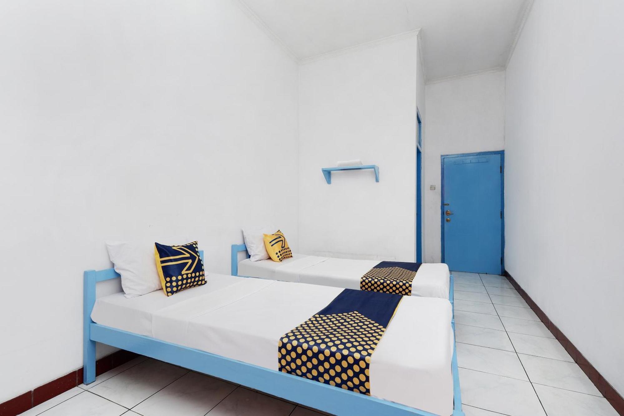 Spot On 2289 Hotel Saudara Tegal  Extérieur photo