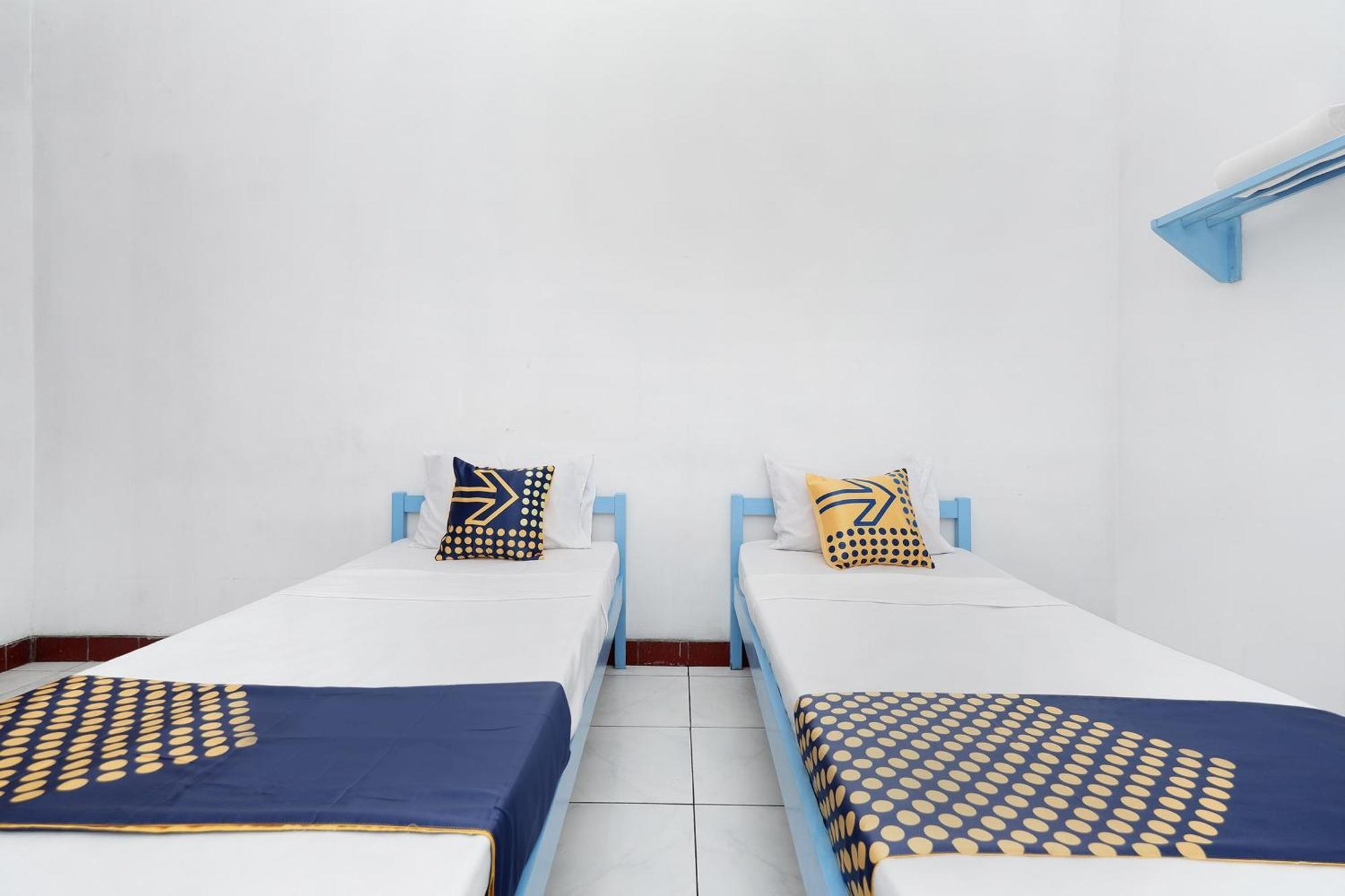 Spot On 2289 Hotel Saudara Tegal  Extérieur photo